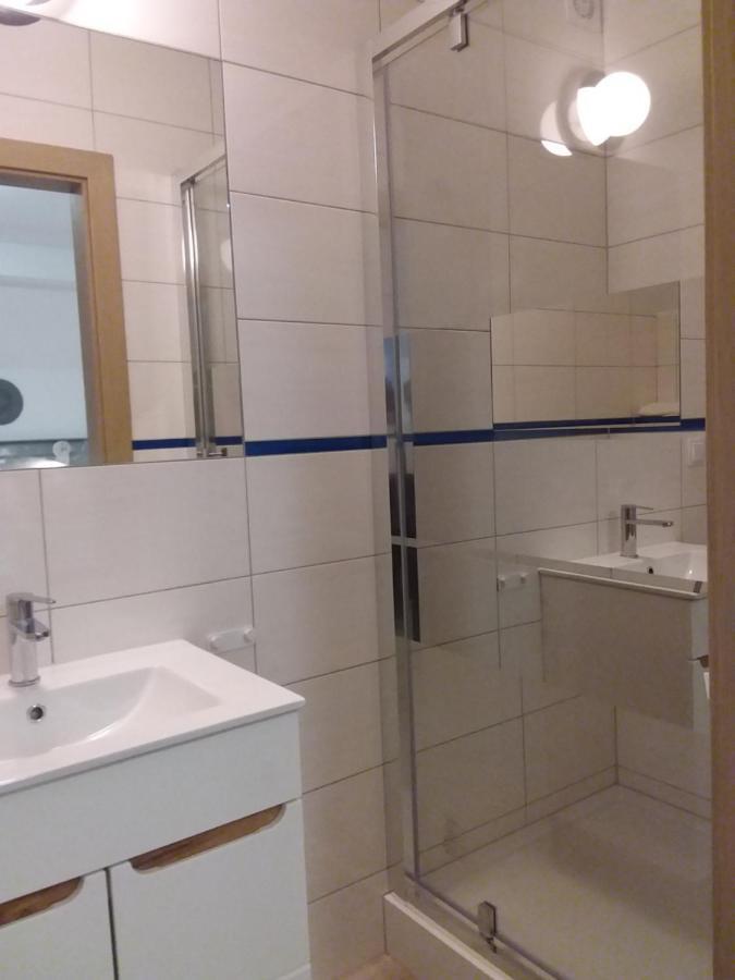 Dworek Akacja Uslugi Hotelarskie Janowiec Luaran gambar