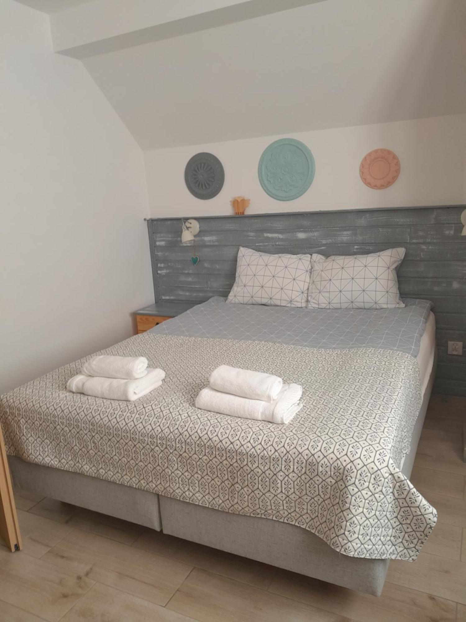 Dworek Akacja Uslugi Hotelarskie Janowiec Luaran gambar