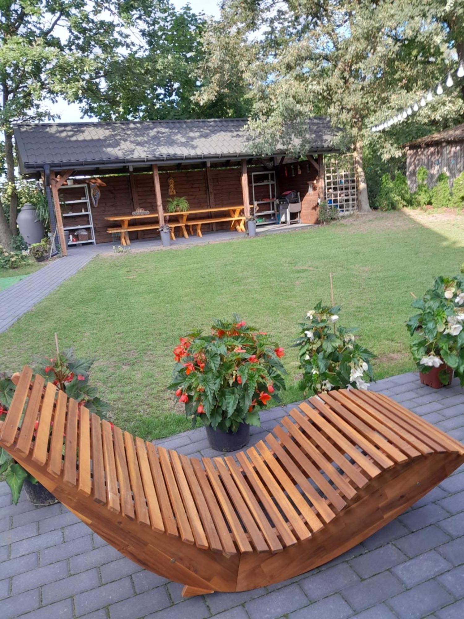 Dworek Akacja Uslugi Hotelarskie Janowiec Luaran gambar